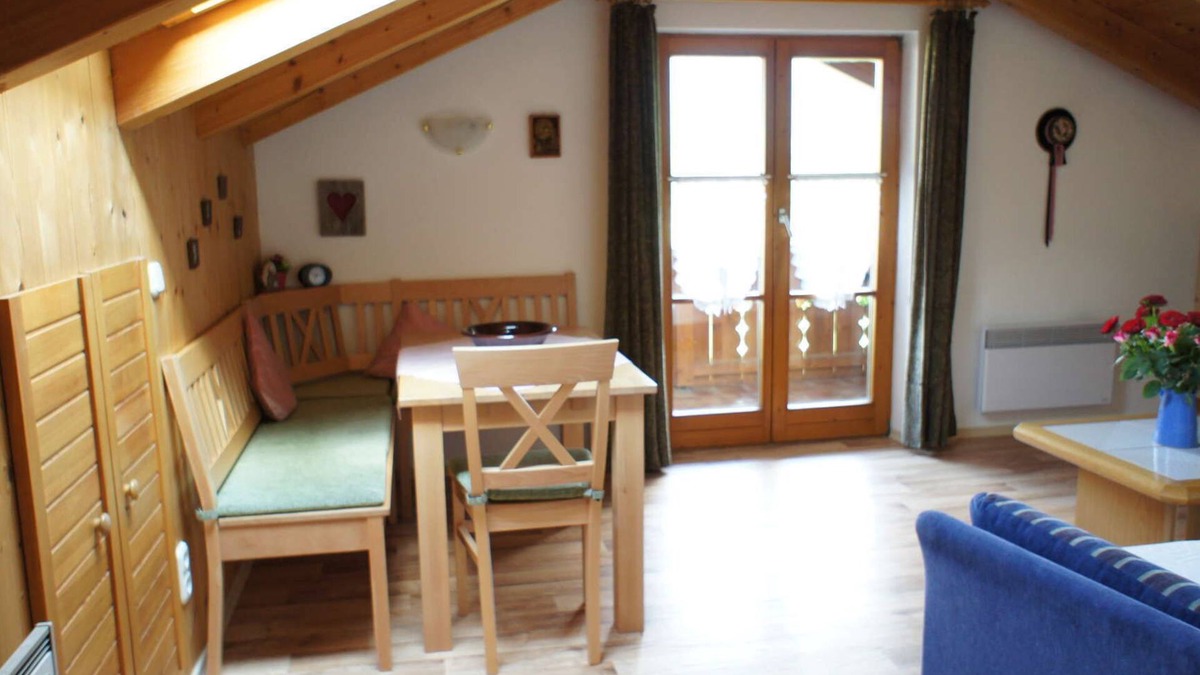 Hammersbach Apartment | Apartment 'Kramerblick' with Mountain View and Balcony