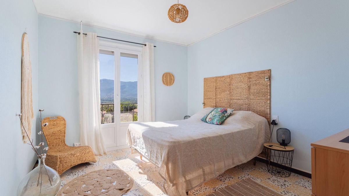 Banyuls-dels-Aspres Apartment | Apartment 'Les Albères' with Sea View, Wi-Fi and Air Conditioning