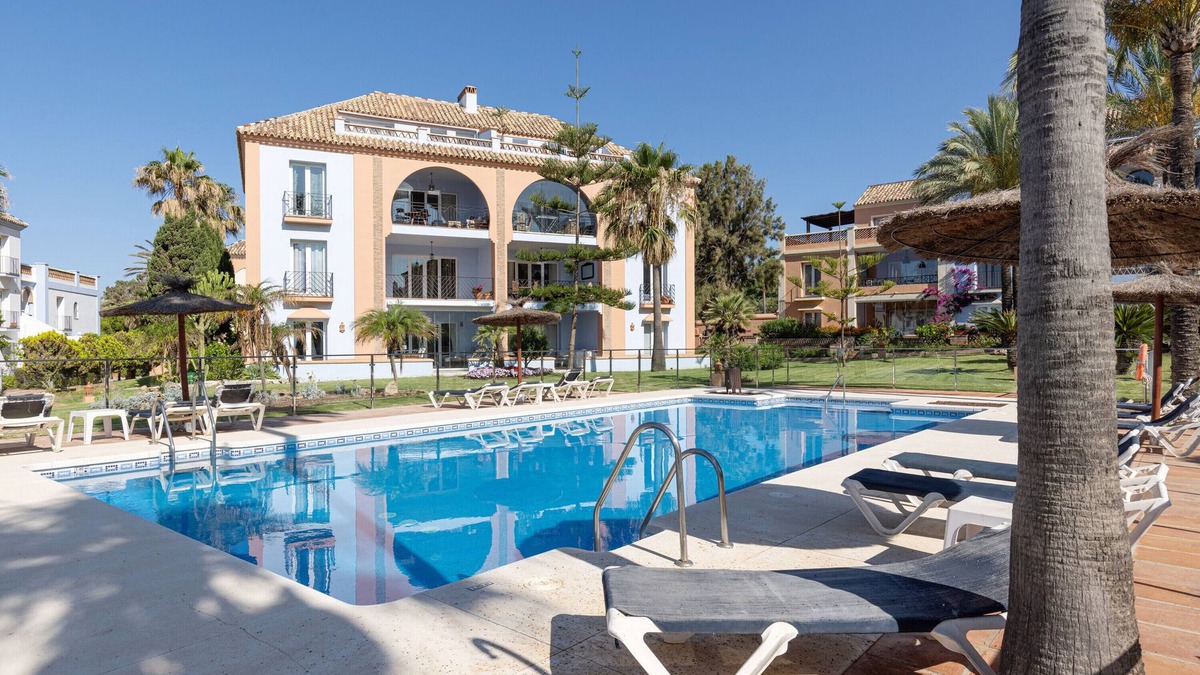 Bahia de Casares Apartment | Apartment "La Perla de Marakech 4" with Sea View, Shared Pool & Wi-Fi