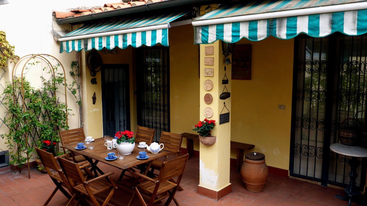 Santa Croce Apartment | Apartment LA TERRAZZA, between Ponte Vecchio and Piazza Santa Croce