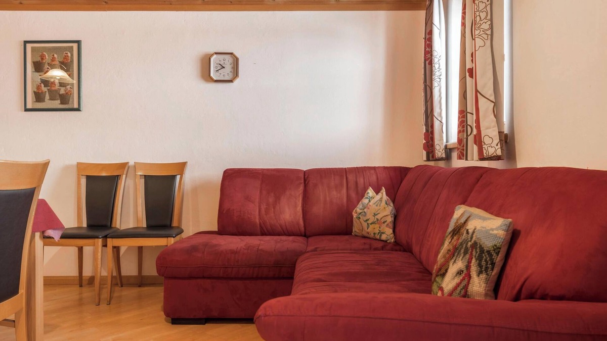 Castelrotto Apartment | Apartment 'Ladinser Hof Reiterstube' with Mountain View, Shared Garden and Wi-Fi