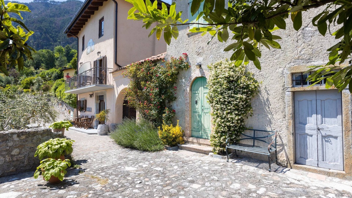 Vesio Apartment | Apartment 'Lancillotto' with Shared Terrace, Shared Garden and Wi-Fi
