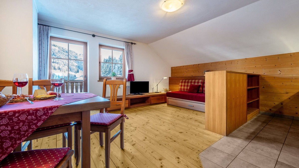 San Vito Apartment | Apartment 'Lechnerhof 3' with Mountain View, Shared Garden and Wi-Fi