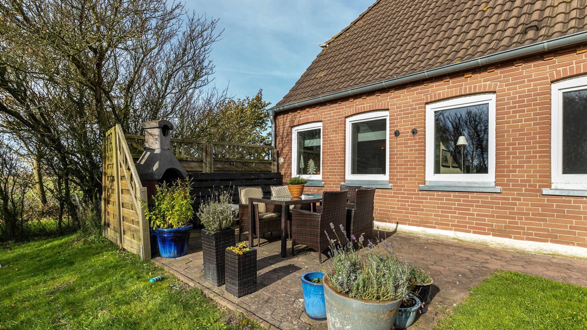 Klanxbuell Apartment | Apartment 'Lehmhuus' with Shared Terrace, Shared Garden and Wi-Fi