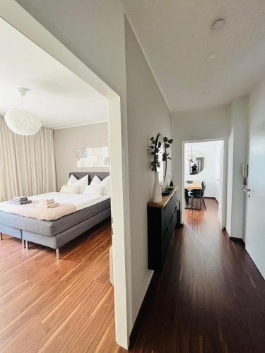 Maxglan House | Apartment Leo6