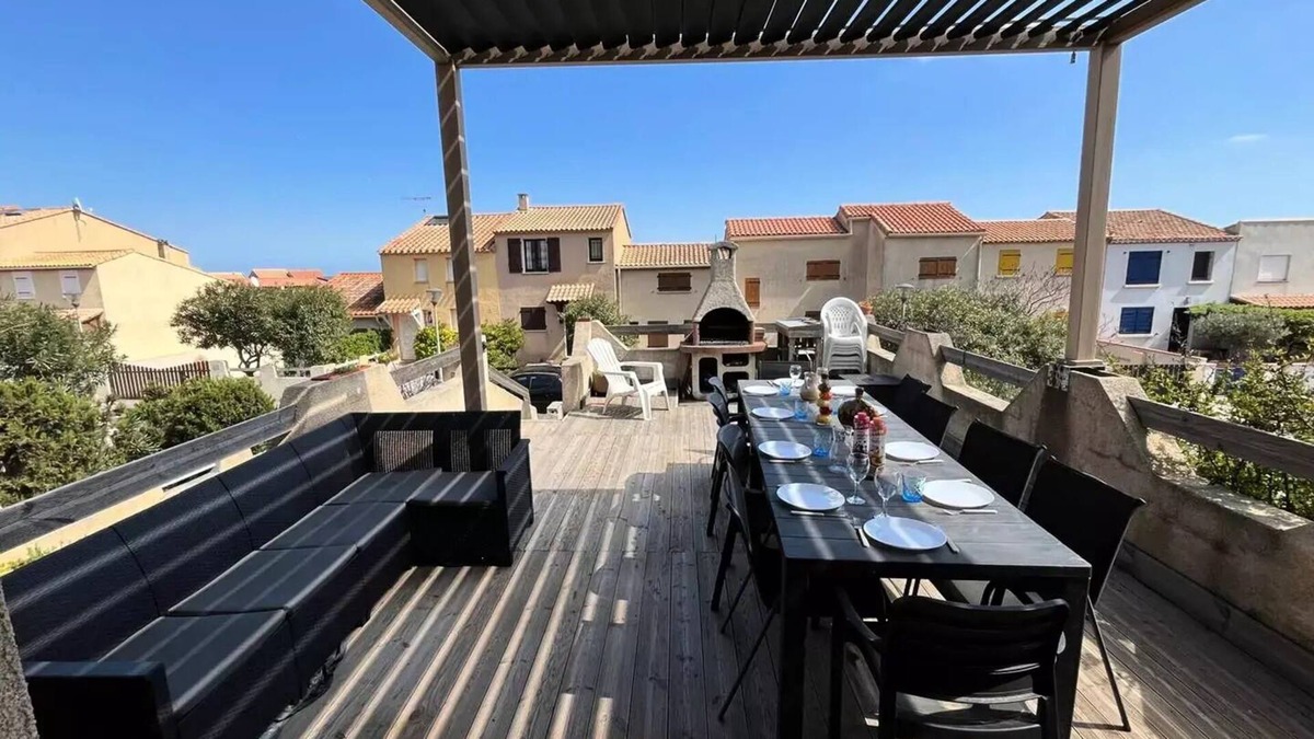 Saint-Pierre-la-Mer Villa | Apartment Les Pluviers