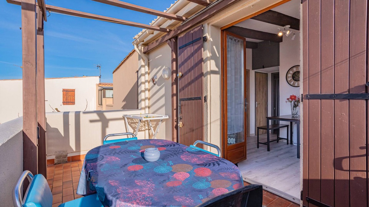 Port Leucate Apartment | Apartment 'Les Sablons' with Mountain View, Private Terrace and Air Conditioning