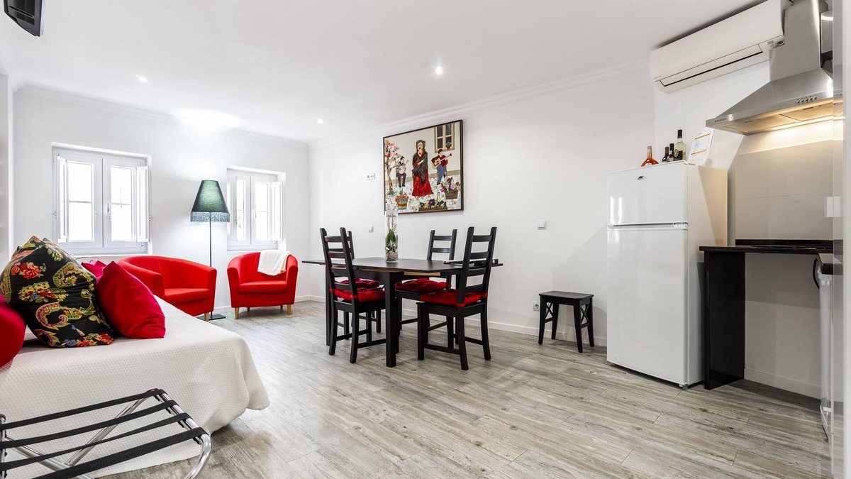 Santa Maria Maior Apartment | Apartment Lisbon Castle area and Alfama