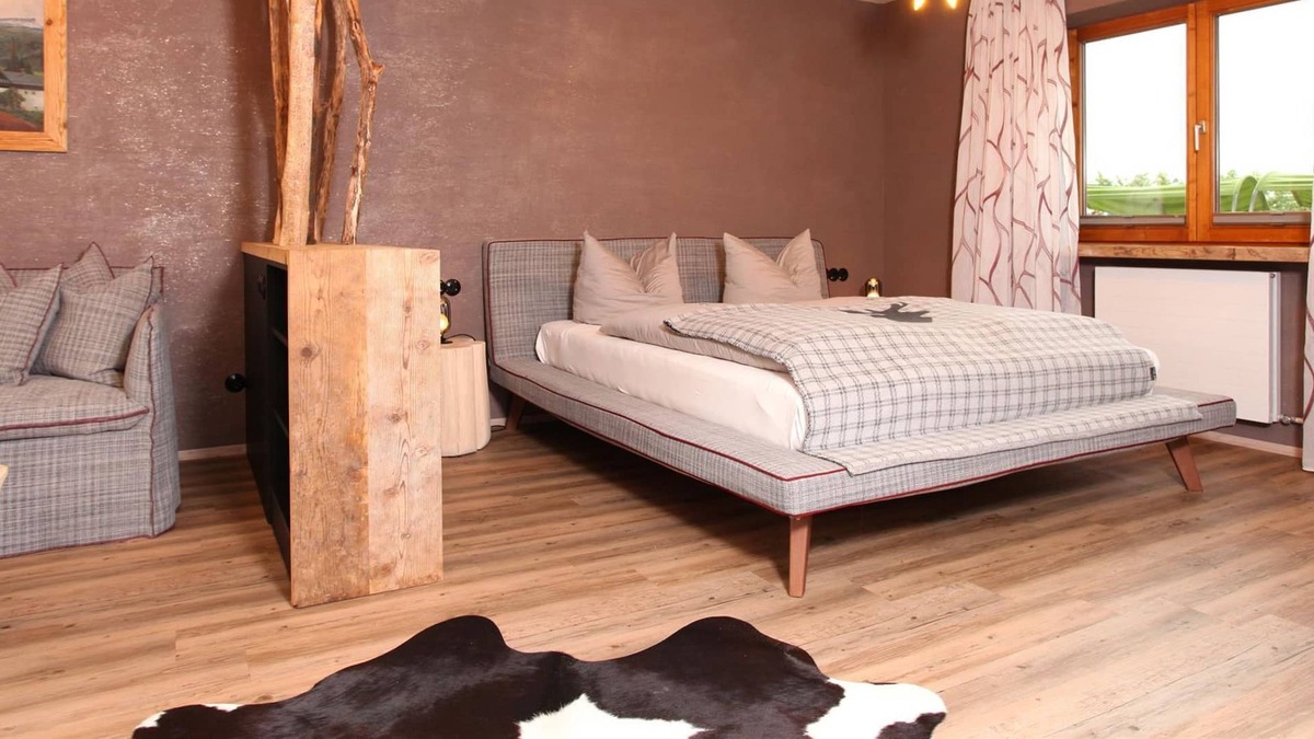 Riezlern Apartment | Apartment / living room / shower, WC, Gipfelstürmer - Landhaus Bromm