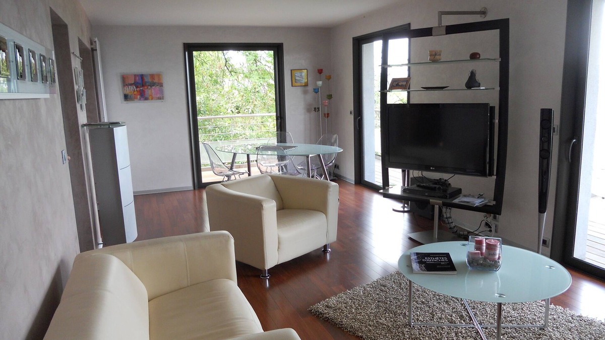 Thonon-les-Bains Apartment | Apartment located in a pastoral setting with wonderful views of Lake Geneva