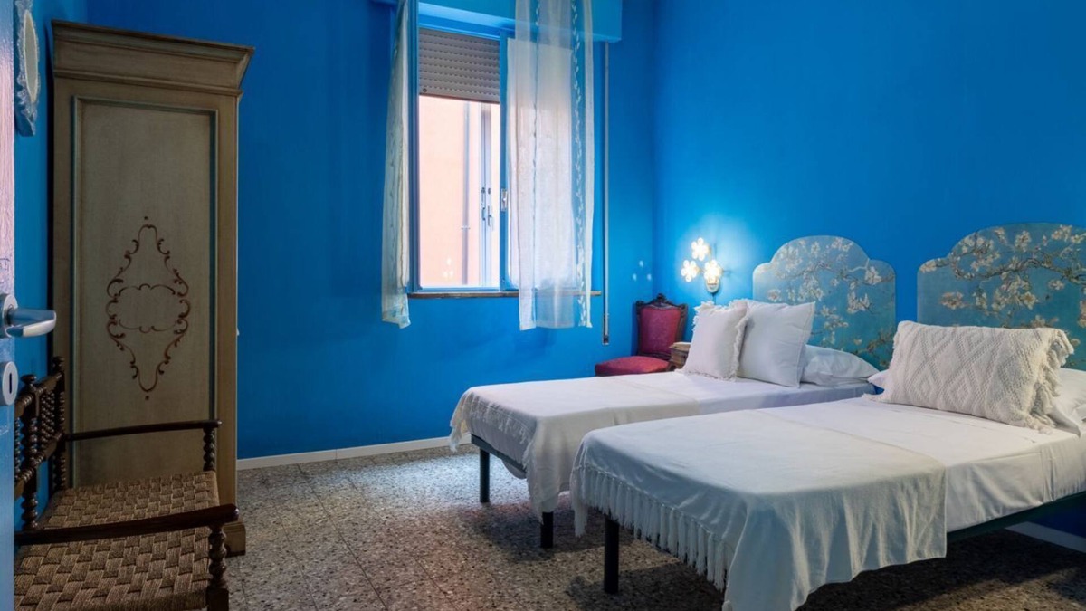 Ferrara Apartment | Apartment located on the second floor of a three-story building with no elevator.In 60 square meters of space it comfortably accommodates 6 people, with one double bedroom, one with two single beds and a sofa bed in the living room.The property is locate