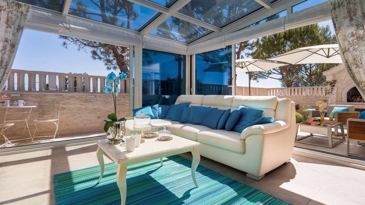 Znjan Apartment | Apartment Loreta, with sea view, with garden and grill possibility