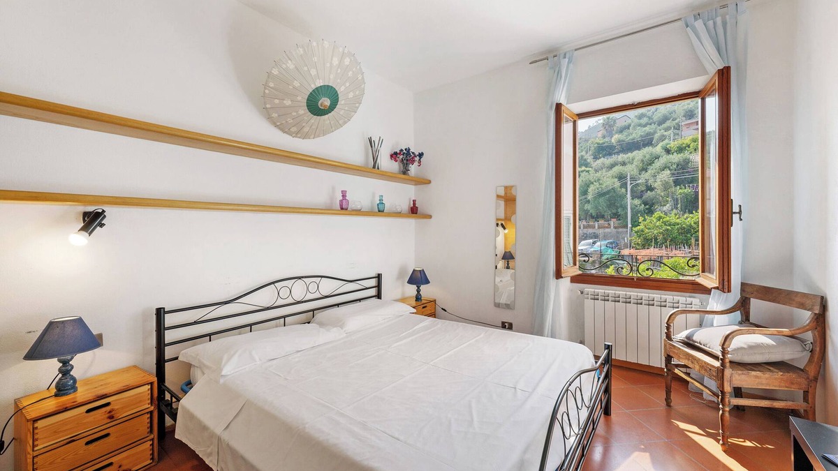 Bonassola Apartment | Apartment 'Luca Via Gavazzo 18' with Sea View and Shared Garden