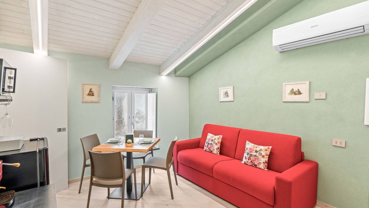 Ascea Apartment | Apartment 'Lucia' with Wi-Fi and Air Conditioning