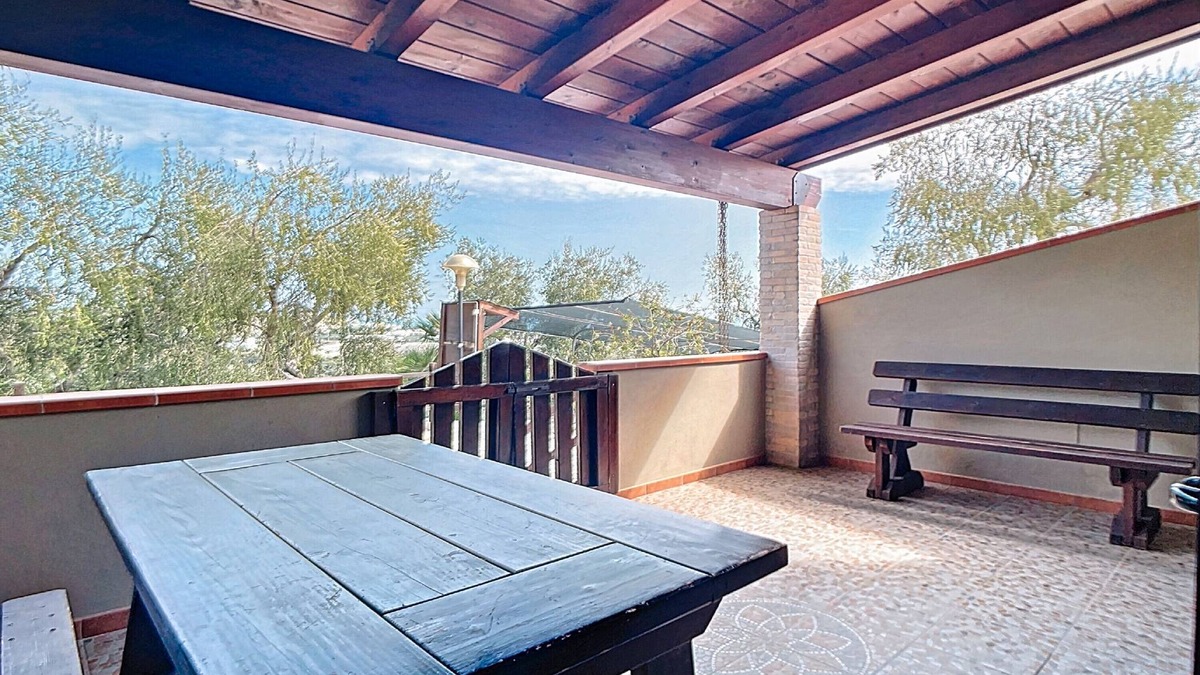 Chiesiola Apartment | Apartment 'Mapa - Carrubo' with Sea View, Wi-Fi and Air Conditioning