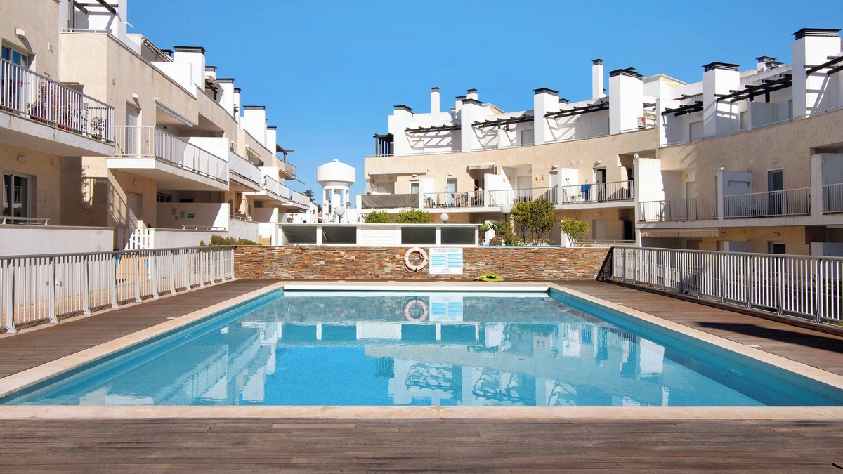 Santa Luzia Apartment | Apartment 'Mare Cheia' with Shared Pool, Wi-Fi and Air Conditioning