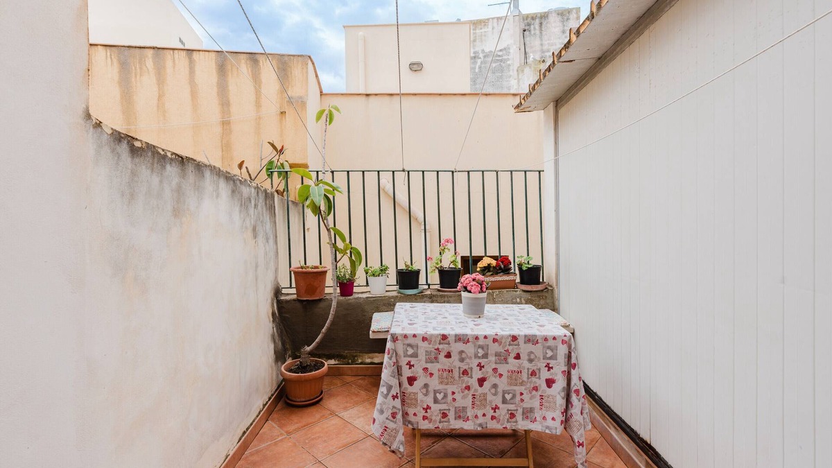 Trapani City Centre Apartment | Apartment 'Marilù' with Private Terrace and Wi-Fi