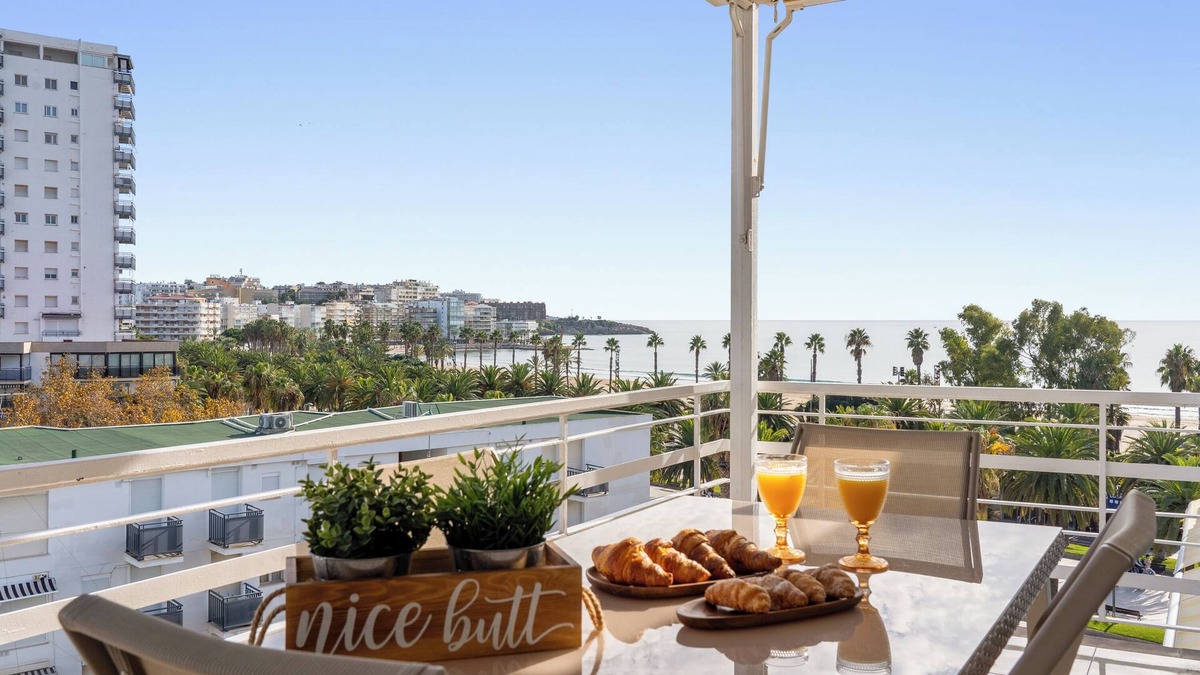 Salou Apartment | Apartment 'Mas' with Sea View, Wi-Fi and Air Conditioning