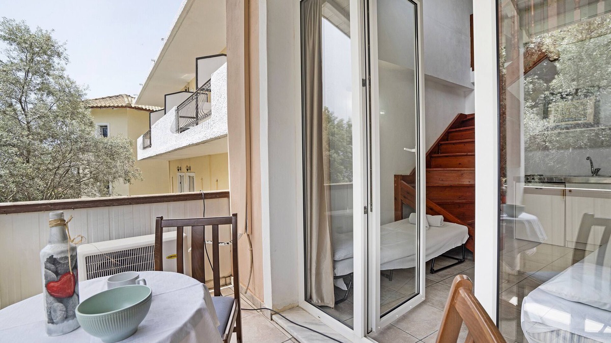 Perigiali Apartment | Apartment 'Mezoneta 3' with Sea View and Air Conditioning