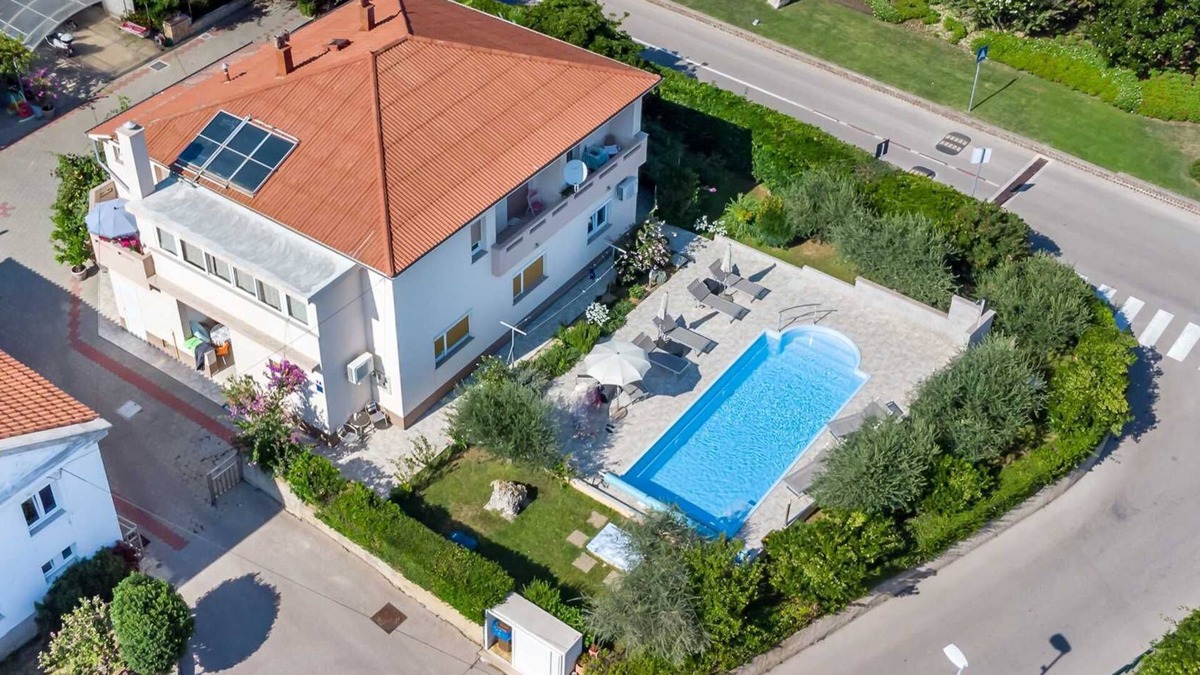 Baska Apartment | Apartment Milorad with pool and balcony