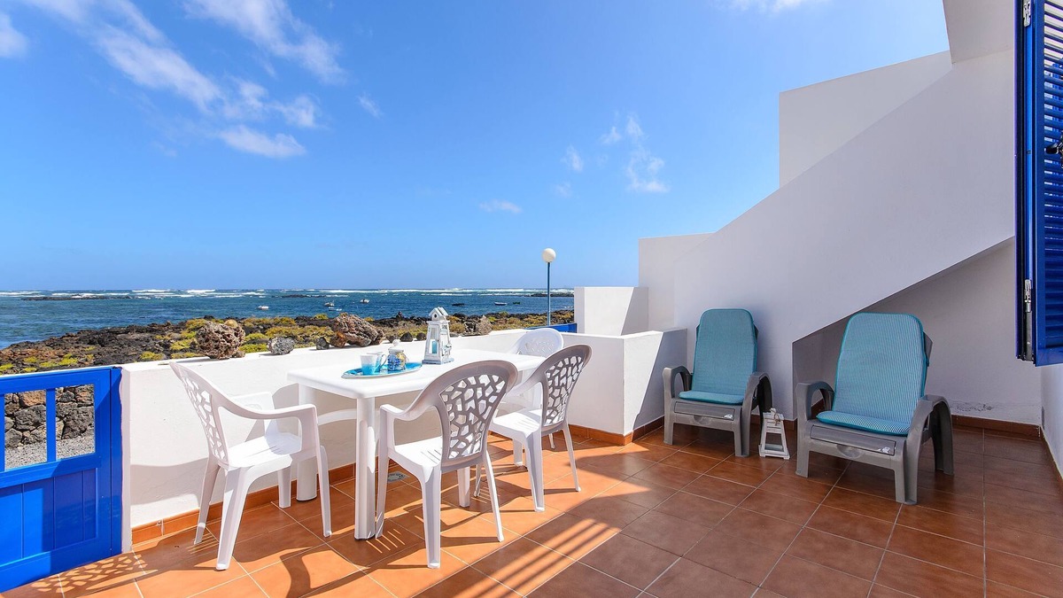 Orzola Apartment | Apartment “Mirador del Roque 2” On the Seaside with Patio, Ocean View & Wi-Fi