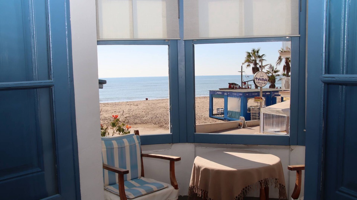 Sant Salvador Apartment | Apartment 'Miramar' with Sea View, Wi-Fi and Air Conditioning