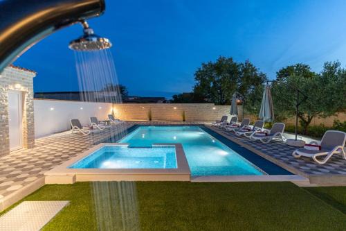 Donje Rastane Apartment | Apartment Miruna s bazenom