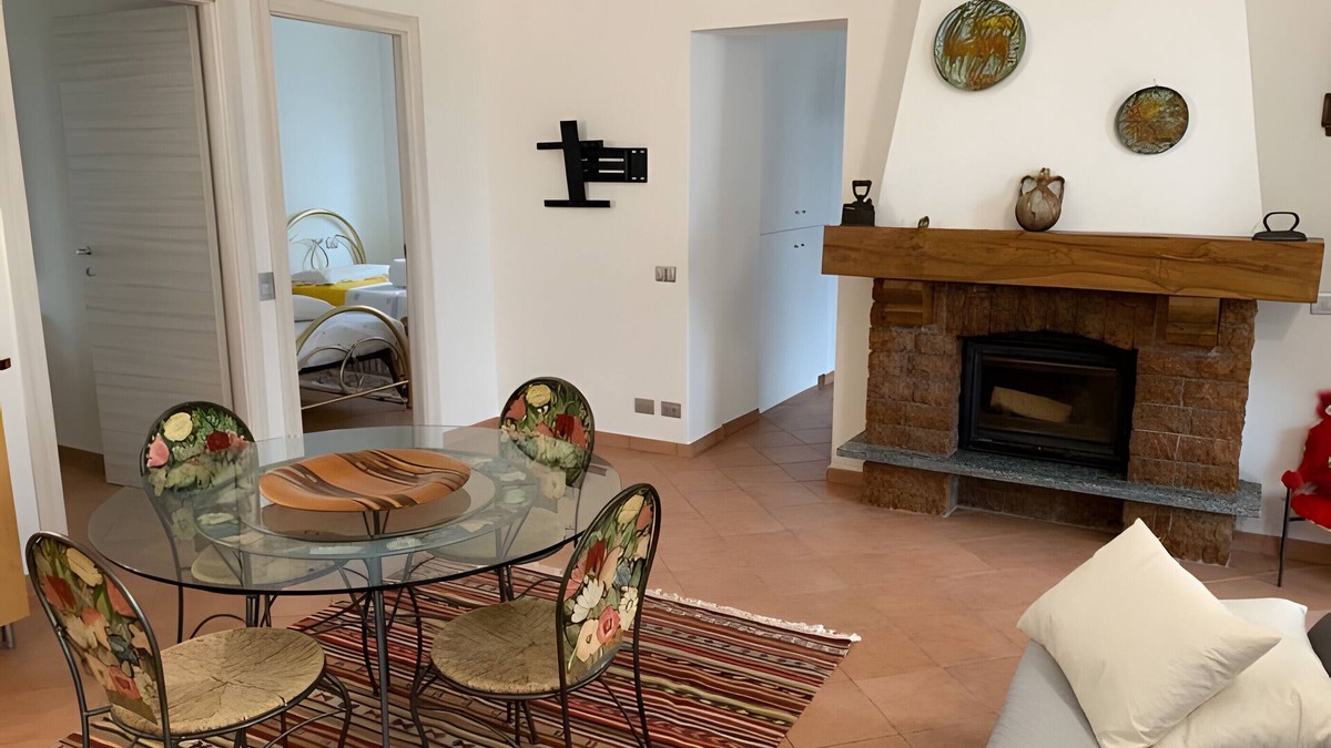 Cantello Apartment | Apartment 'Mora' with Mountain View, Private Terrace and Wi-Fi
