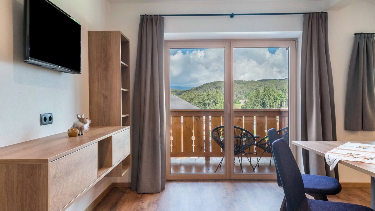 Castelrotto Apartment | Apartment 'Morodeserhof Apt Bühlen 1' with Mountain View, Shared Terrace and Wi-Fi