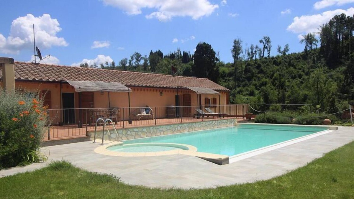 Collesalvetti Apartment | Apartment Mulino della Rivolta with shared pool in Colognole
