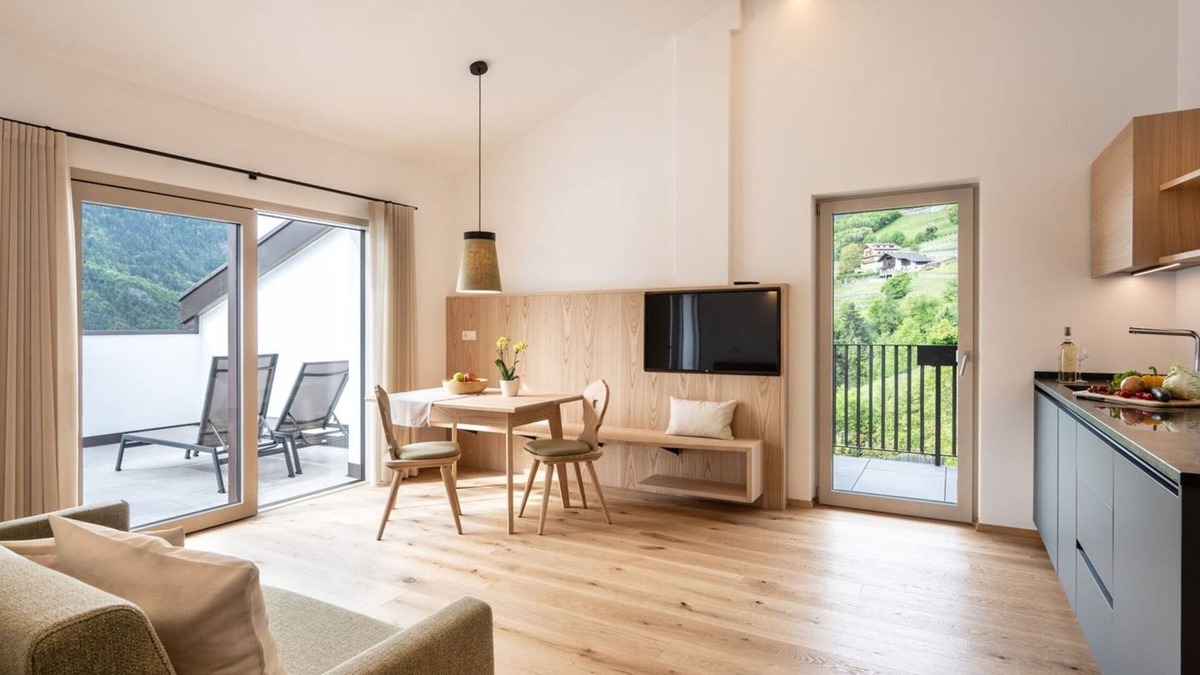 Barbiano Apartment | Apartment 'Müller' with Mountain View, Shared Pool and Wi-Fi