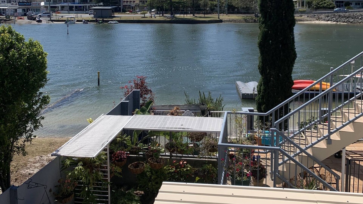 Biggera Waters Apartment | Apartment near a great fishing spot , close to everything.