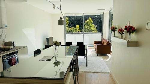 Waterloo Apartment | Apartment near CBD & Airport