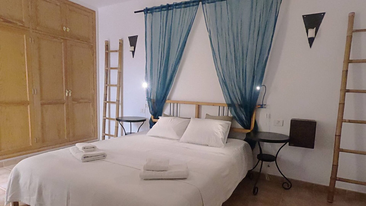 Caleta de Famara Apartment | APARTMENT NEAR THE BEACH OF FAMARA IDEAL FOR COUPLES OR FAMILIES WITH CHILDREN