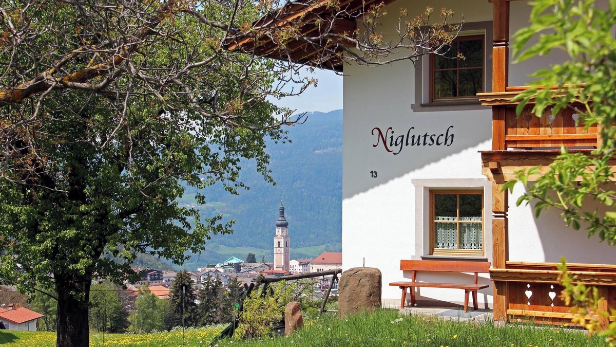 Castelrotto Apartment | Apartment 'Niglutsch - Puflatsch' with Mountain View, Balcony & Wi-Fi
