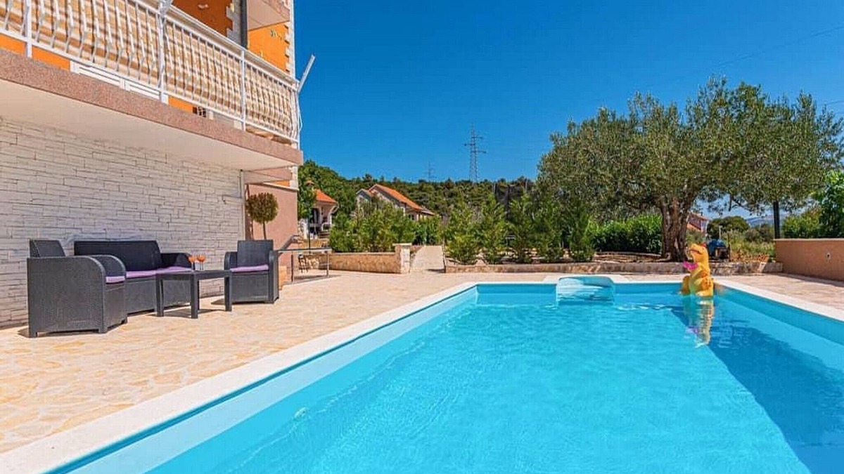 Sibenik Apartment | Apartment Niko - Two Bedroom Apartment with Swimming Pool