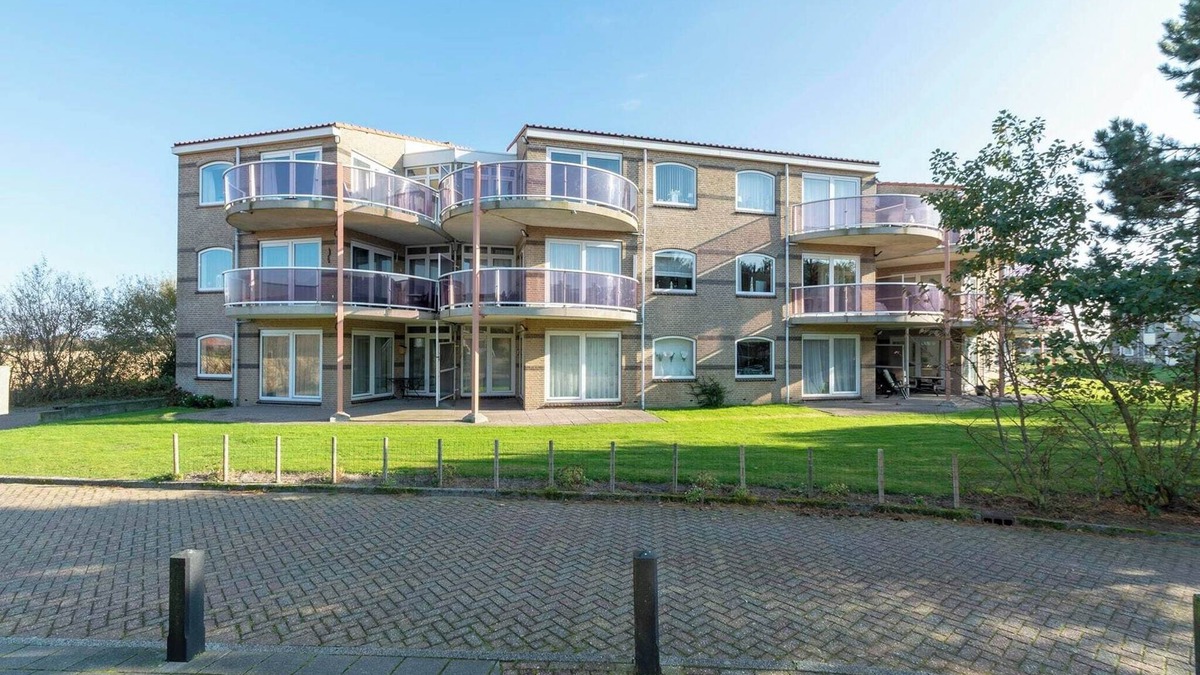 Julianadorp aan zee Apartment | Apartment in Julianadorp near the Beach