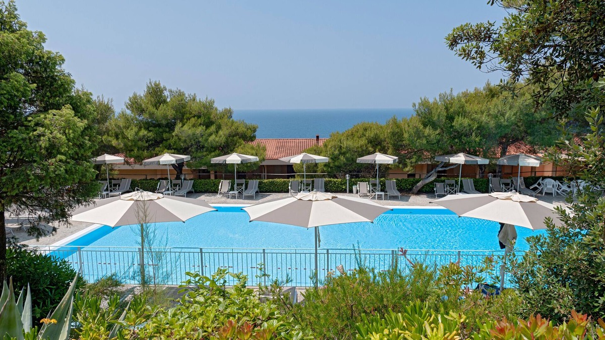 Rosignano Marittimo Apartment | Apartment 'Oasi Verde' with Sea View, Wi-Fi and Air Conditioning