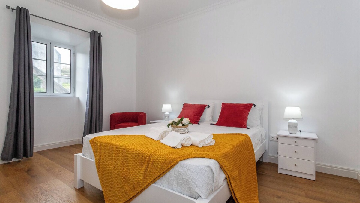Ponta Delgada Apartment | Apartment "Oásis Fonte Grande 4" with Sea View, Terrace & Wi-Fi