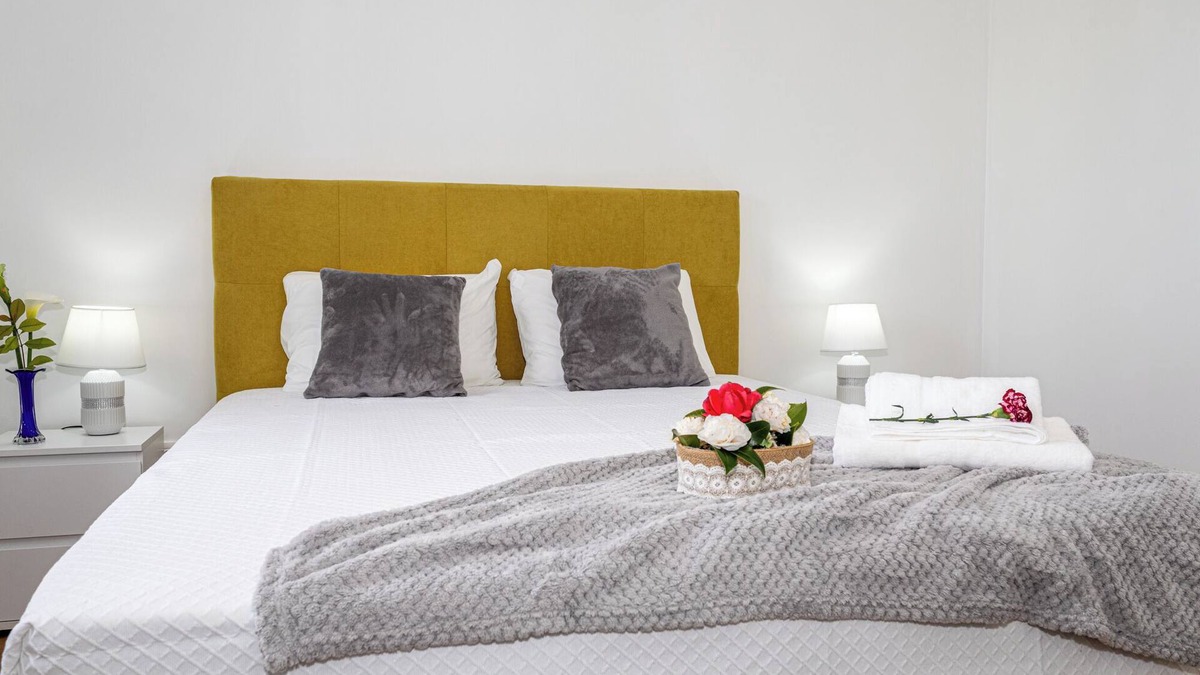 Ponta Delgada Apartment | Apartment "Oásis Fonte Grande 5" with Sea View and Wi-Fi