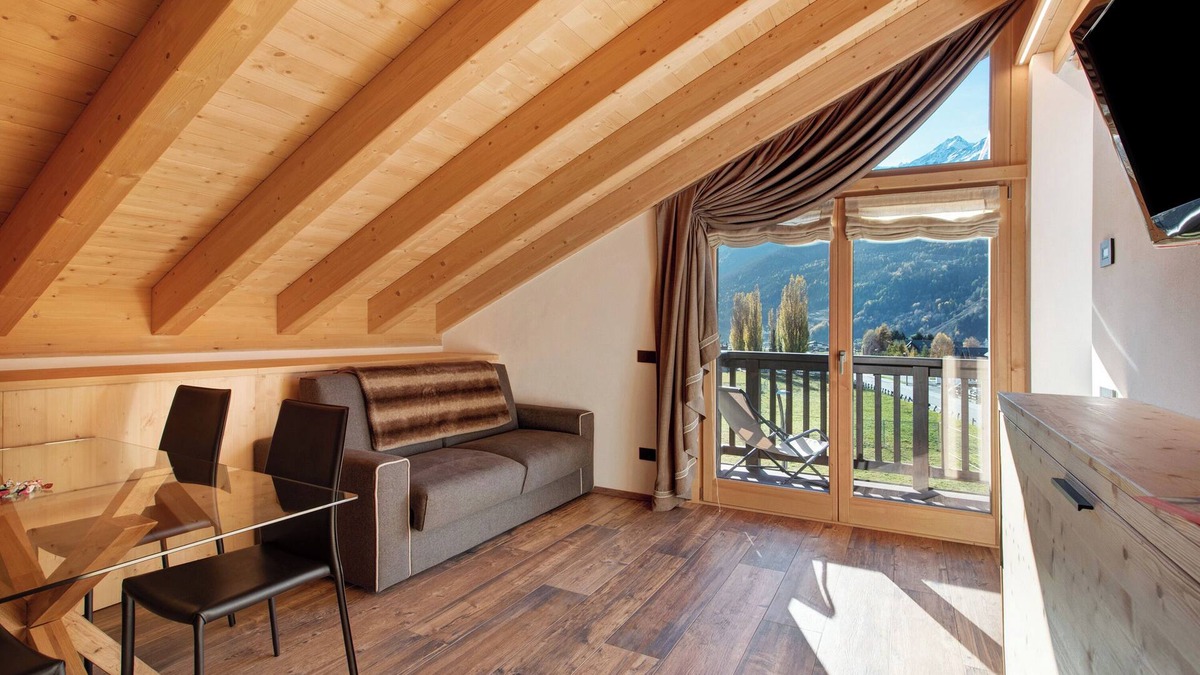 Bormio Apartment | Apartment "Olympic Chalet 13" with Mountain View, Balconies & Wi-Fi