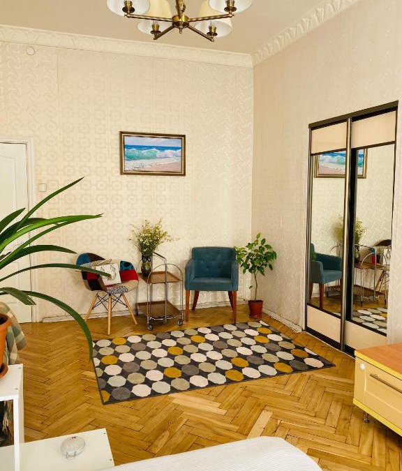 Vladimirskiy Apartment | Apartment on Kolomienskaia