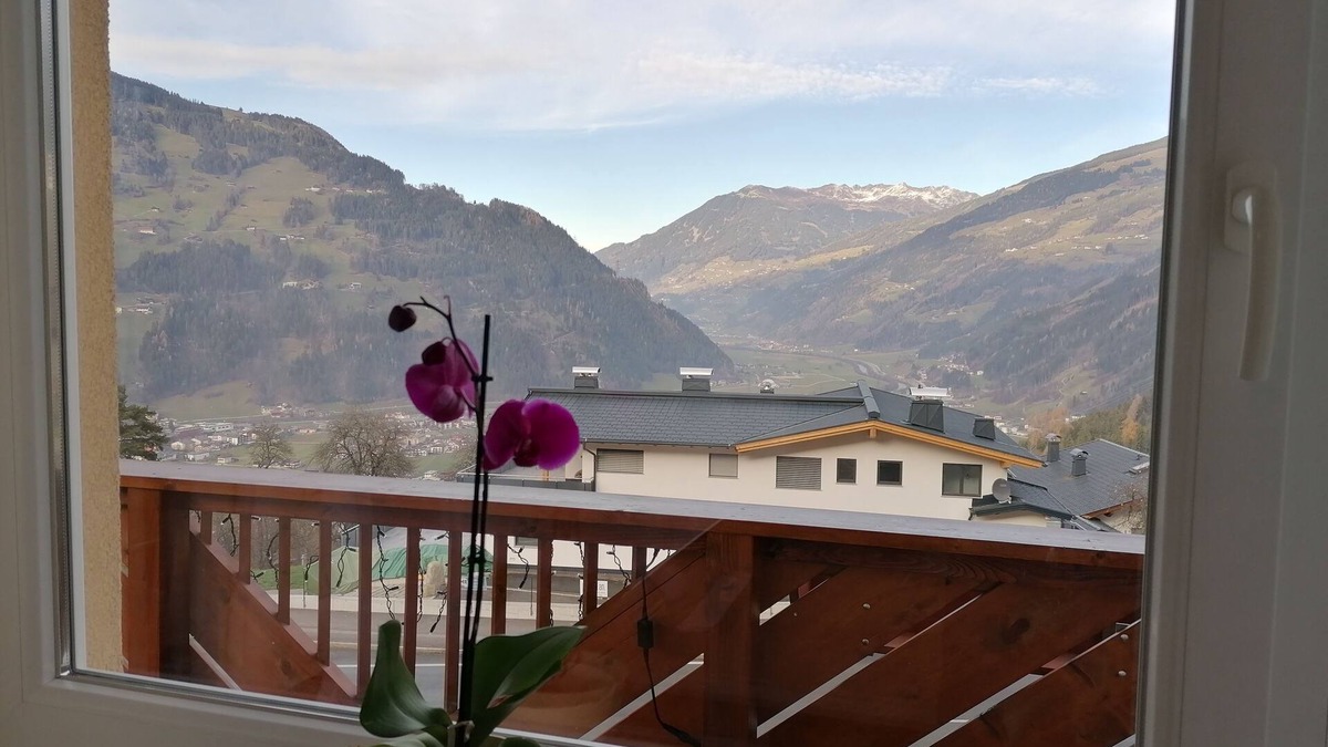 Hainzenberg Apartment | Apartment on the mountain and yet central