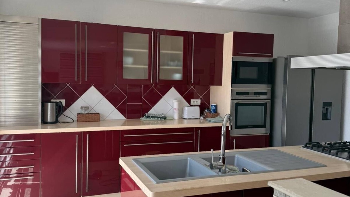 Beblenheim Apartment | Apartment on the road and close to Christmas markets