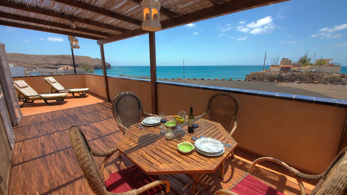 La Lajita Apartment | Apartment on the seafront in a small fishing village