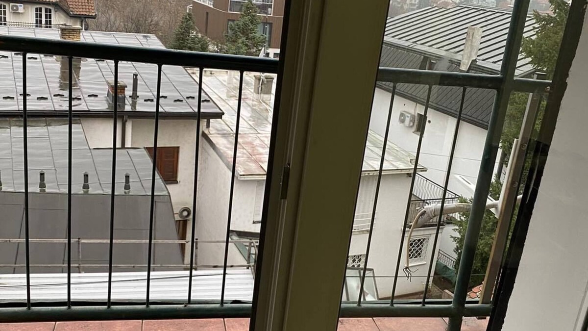 Vozdovac Apartment | apartment on the second floor, spacious, quiet, close to the center.