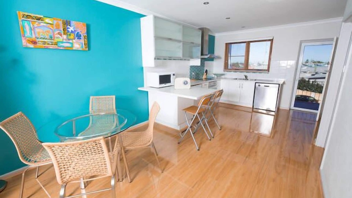 Fremantle Apartment | Apartment on Wray Avenue 1