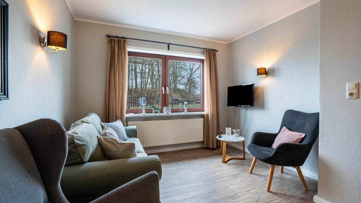 Kronsgaard Apartment | Apartment 'Ostseeblick Fewo 1' with Private Terrace, Private Garden and Wi-Fi