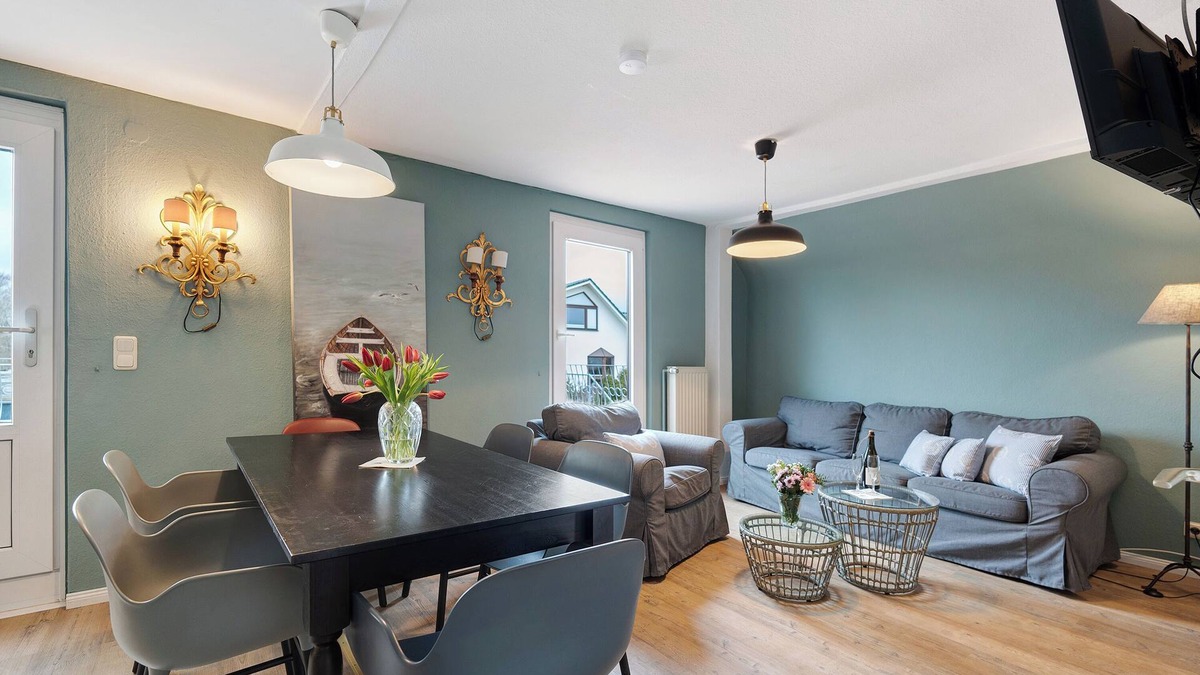 Kronsgaard Apartment | Apartment 'Ostseeblick Fewo 10-' with Private Terrace and Wi-Fi