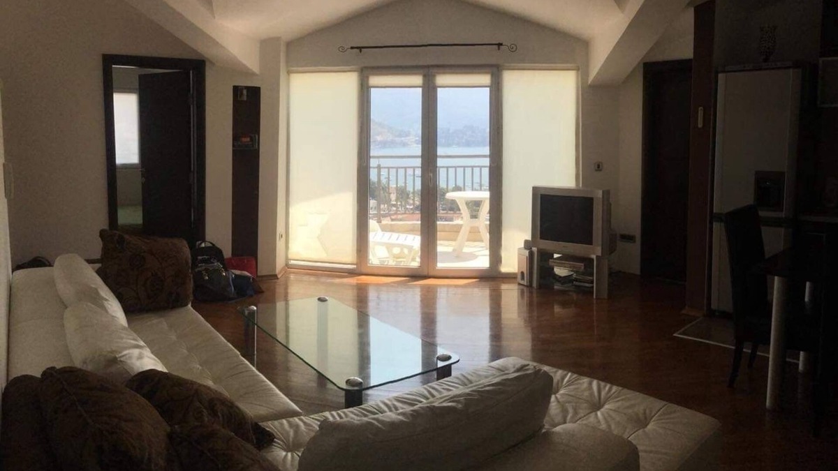 Rozino Apartment | Apartment overlooking the bay of Budva